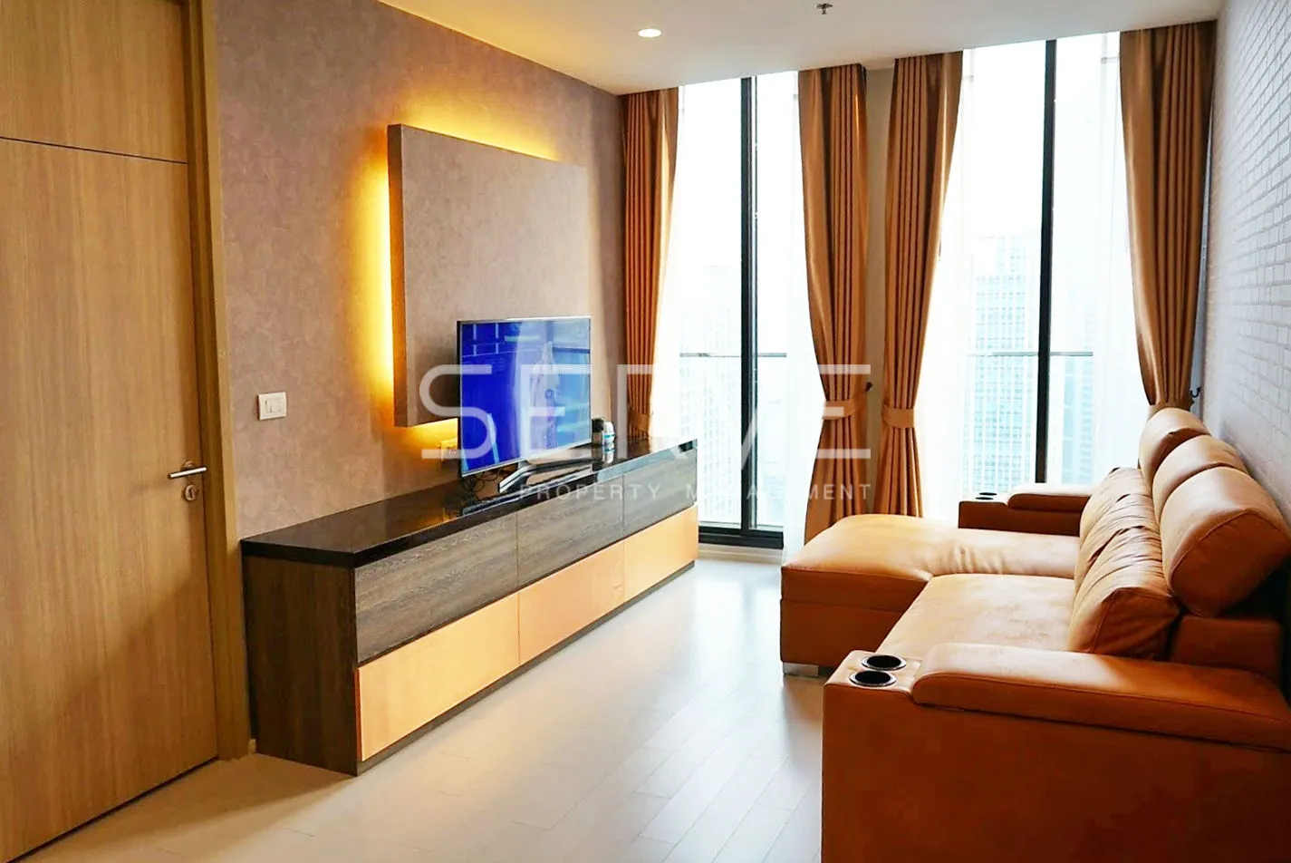 Noble Ploenchit Cover