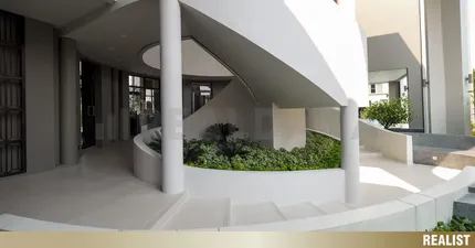 Clubhouse F1