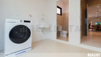 SHOW-UNIT-396