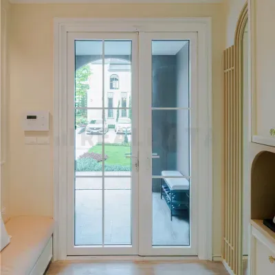 ประตูกระจกบานเปิดภายนอก กรอบประตูวัสดุ UPVC สีขาว